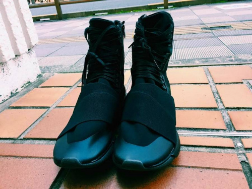 スニーカーの古着