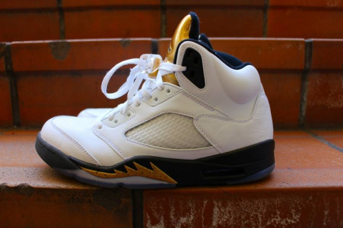 スニーカーのNIKE