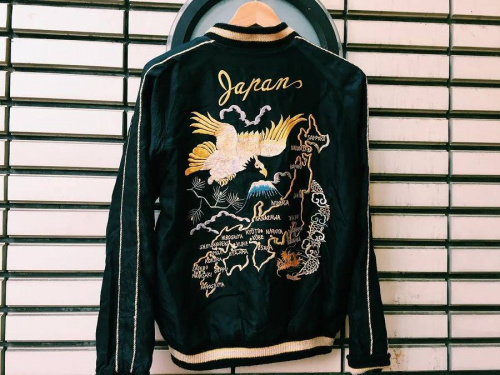 スカジャンのベトジャン