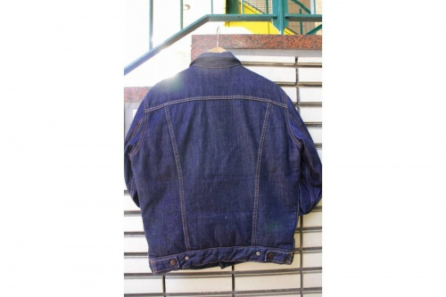 デニムジャケットのLevi's