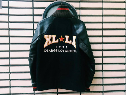 シュプリームの古着