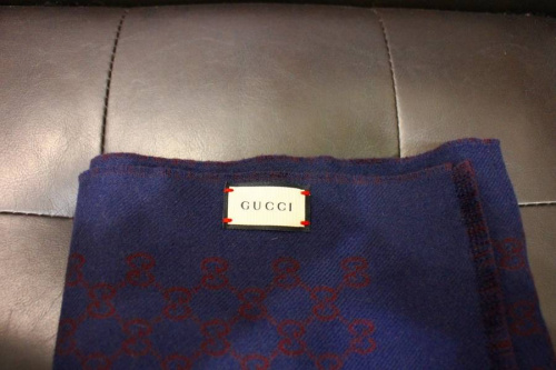 マフラーのGUCCI