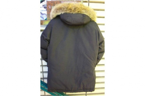 ダウンジャケットのWOOLRICH