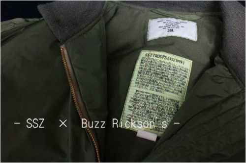 メンズのトップス