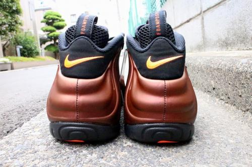 ナイキのAIR FOAMPOSITE PRO HYPER CRIMSON  (エア フォームポジット プロ ハイパー クリムゾン)