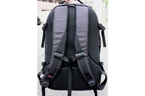 シュプリームのバックパック