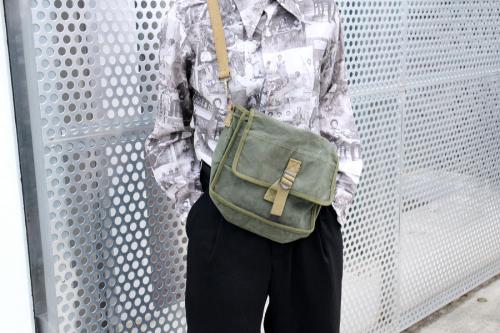 総柄　レーヨン　シャツの古着買取