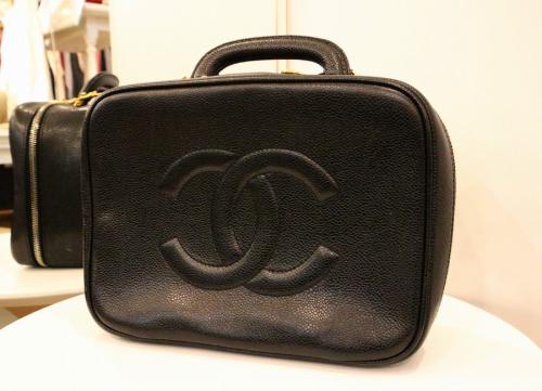 CHANELのキャビアスキン