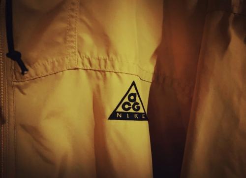 ナイキエーシージーの90s アノラック