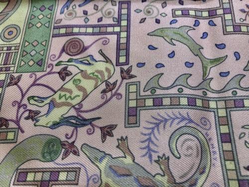 エルメスのシルクスカーフ