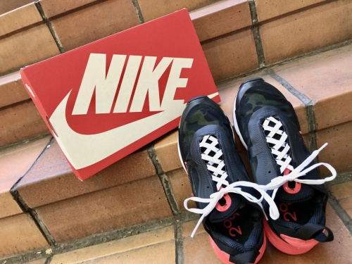 スニーカーのNIKE