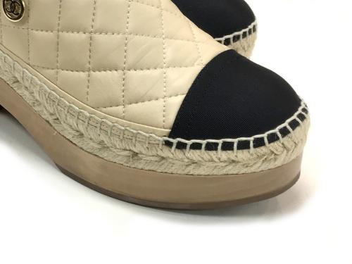 シャネルのマトラッセジュートサボサンダル