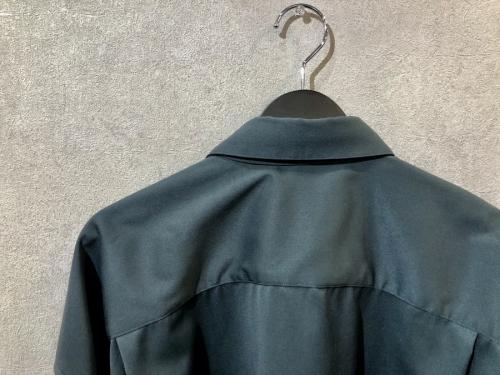 トワロニエのショート丈シャツ