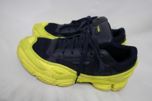 adidasのアディダス