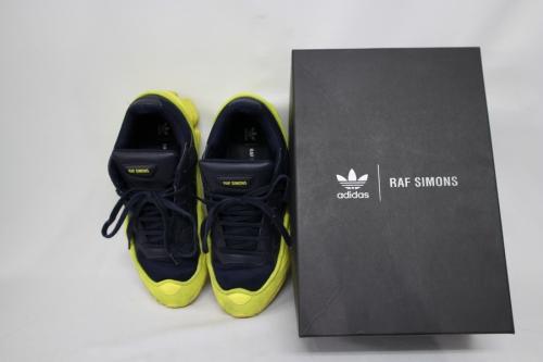 スニーカーの買取強化