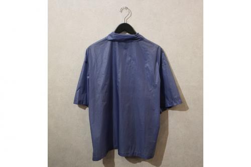 クロマのフィルムシャツ