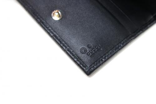 2つ折り財布のグッチシマ