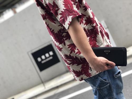 プラダのSAFFIANO TECH