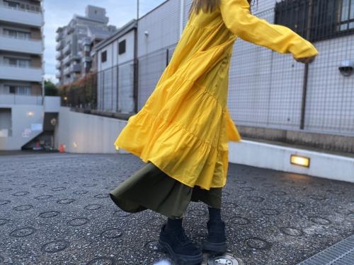 LONG SLEEVE V NECK 4 TIER DRESSのワンピース