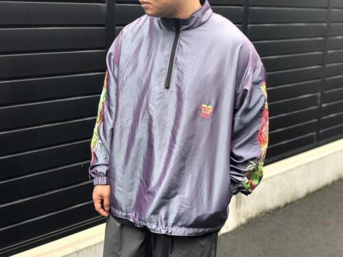 ダブレットの刺繍シャンブレープルオーバー