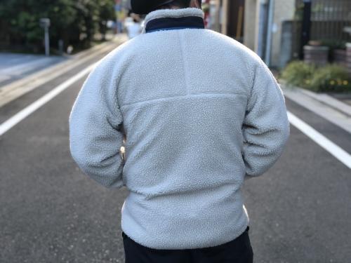 レトロエックスフリースジャケットのレトロエックス