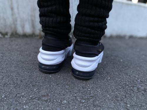 ナイキのW AIRMAX KOKO SANDAL