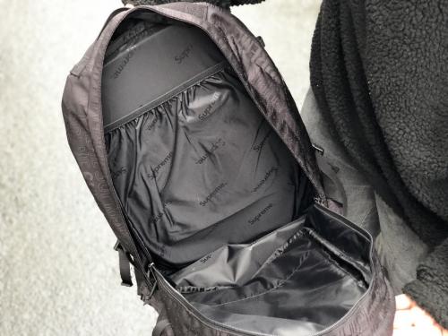25L BACKPACKのバックパック