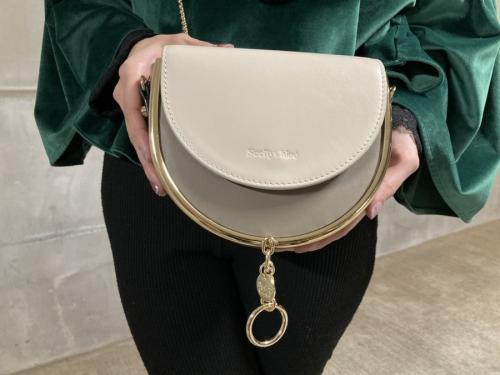 イブニングバッグのMARA