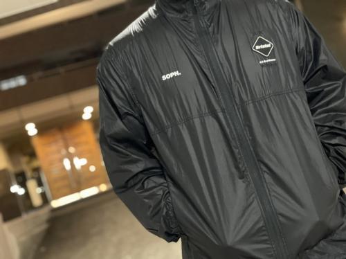 ソフのPACKABLE LIGHT JACKET