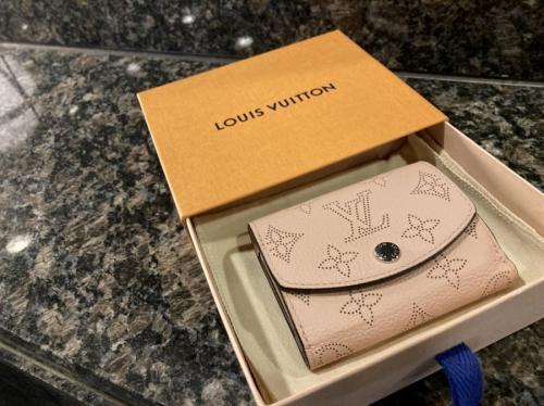 ルイ ヴィトン　のポルトフォイユイリス