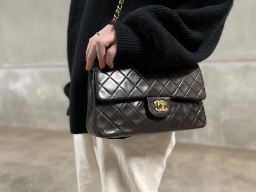 シャネルのダブルフラップチェーンショルダーバッグ 4173260