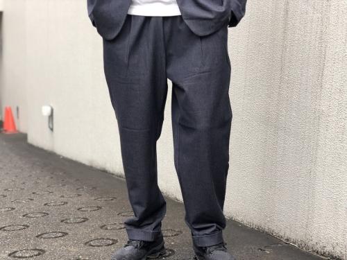 ジョンブルのセットアップ テーラードジャケット タックパンツ