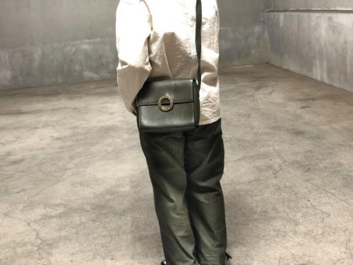 セリーヌのオールドサークル金具ショルダーバッグ M12 レザーバッグ