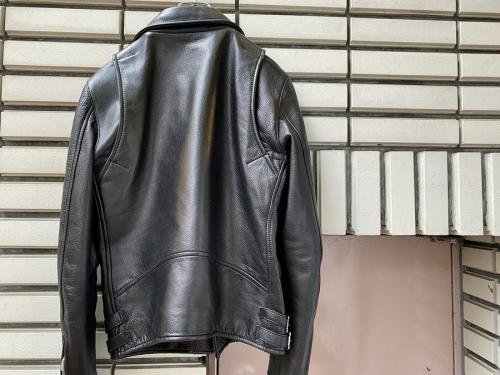 ルードギャラリーブラックレベルのライダースジャケット