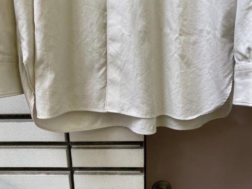 オーラリーのFINX SHUTTLE OX SHIRTS