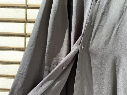 アシンメトリーシャツのラップパンツ