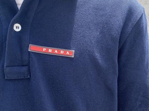 ポロシャツのロゴデザイン