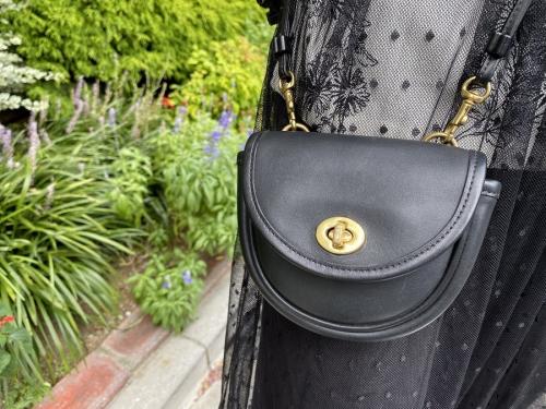 ショルダーポーチのオールドコーチ