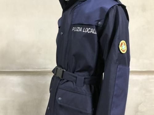 カーマのGORE-TEXジップアップコート