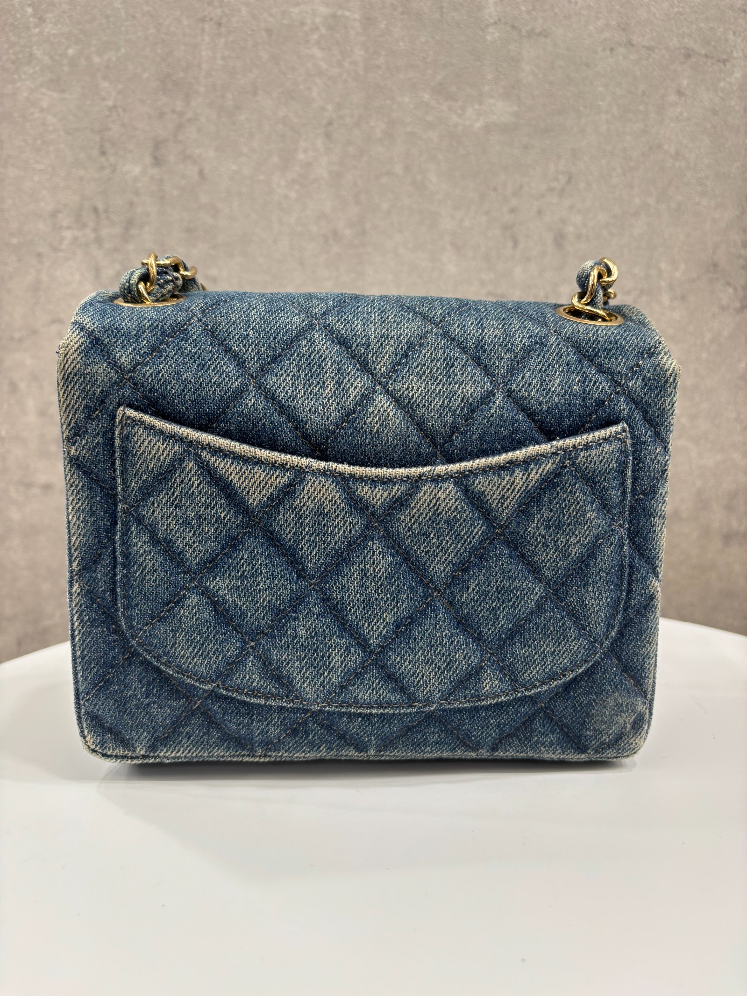 2025の新作！！【CHANEL】デニム ミニショルダーバッグ CHANEL Pre-Owned 2021-2024 ミニ デニム ステッチ 22