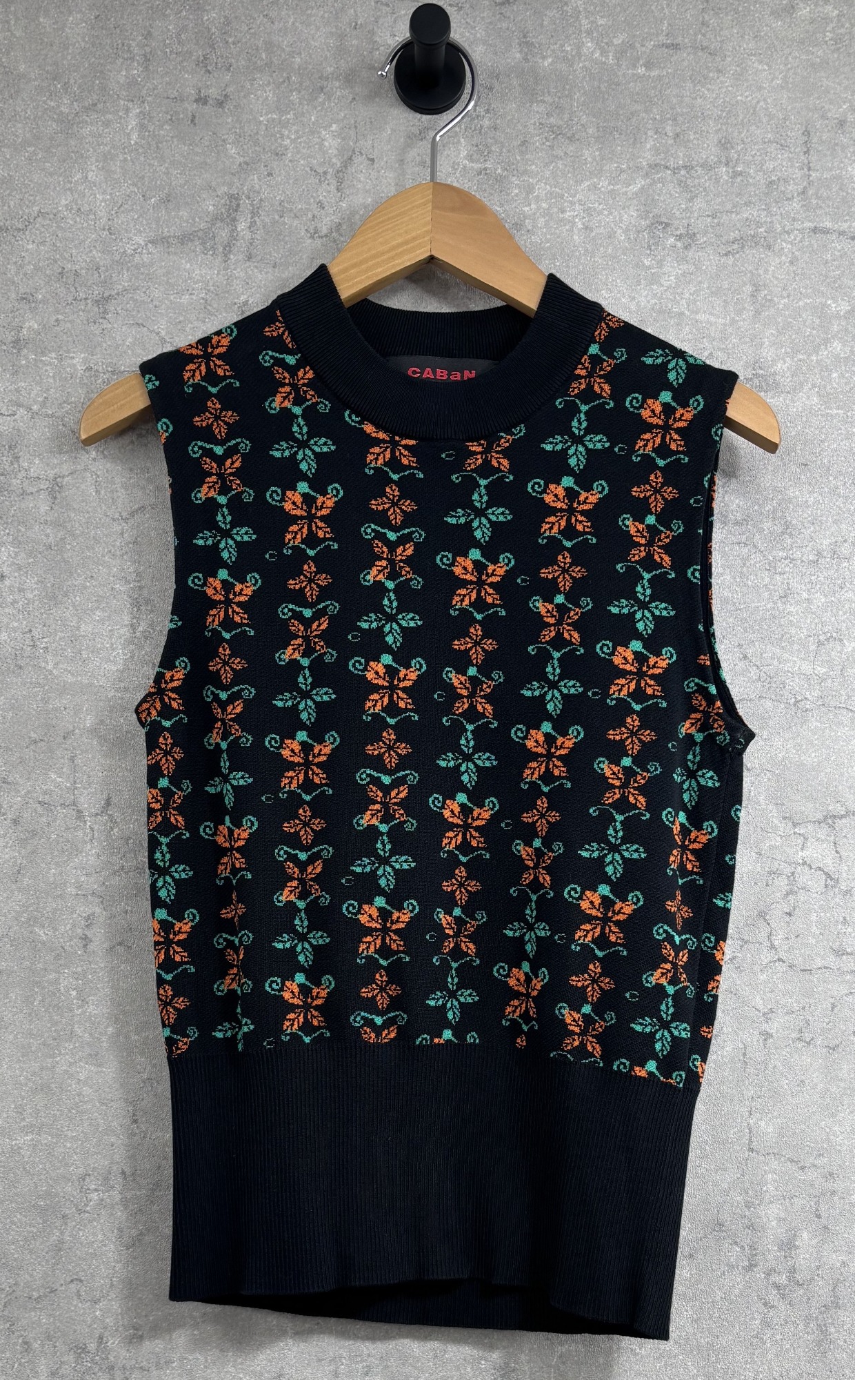 CABAN/キャバン】よりリーフジャガードノースリーブプルオーバーを買取