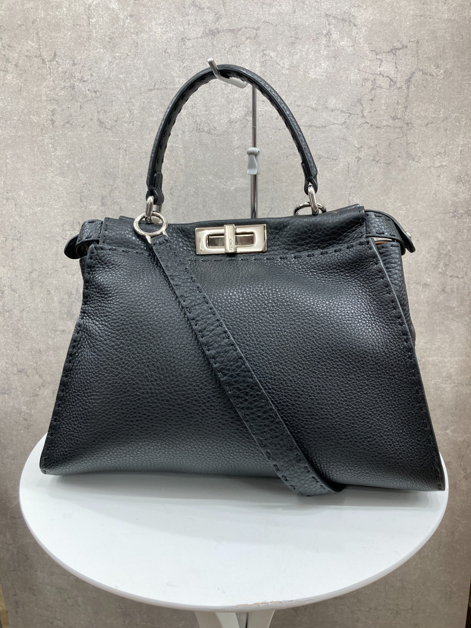 【関税&送料込】Fendi Gonna FENDI /フェンディ】より2WAYバッグを買取入荷いたしました