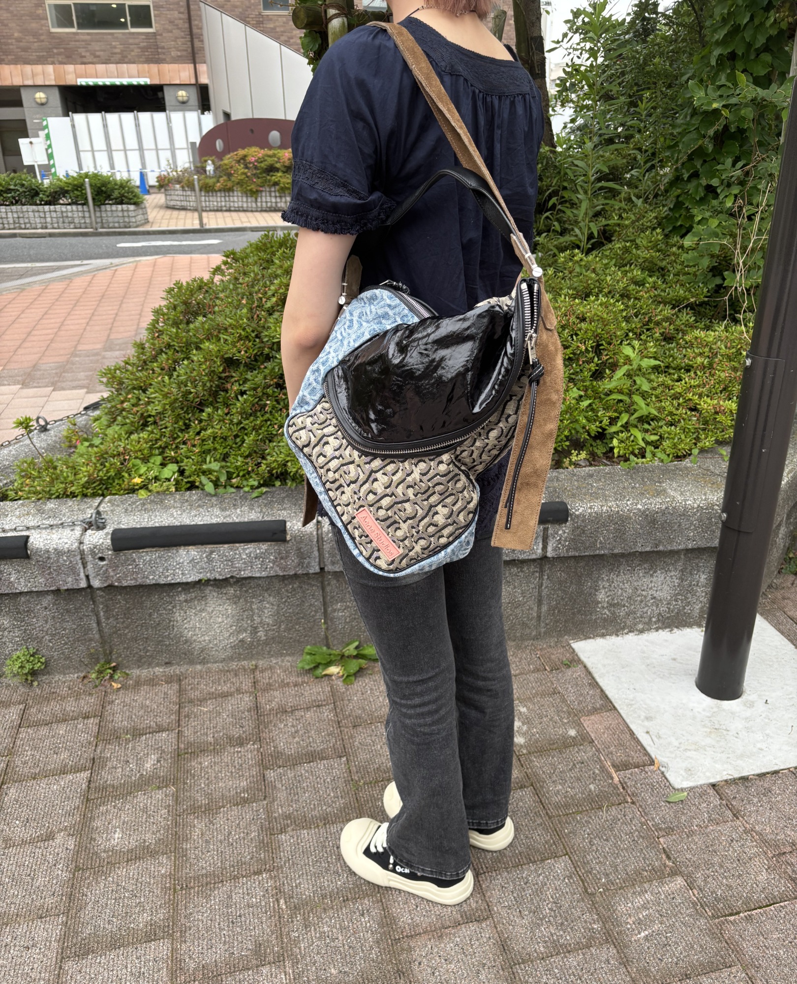 ACNE STUDIOS/アクネ ストゥディオス】より モノグラムパッチ