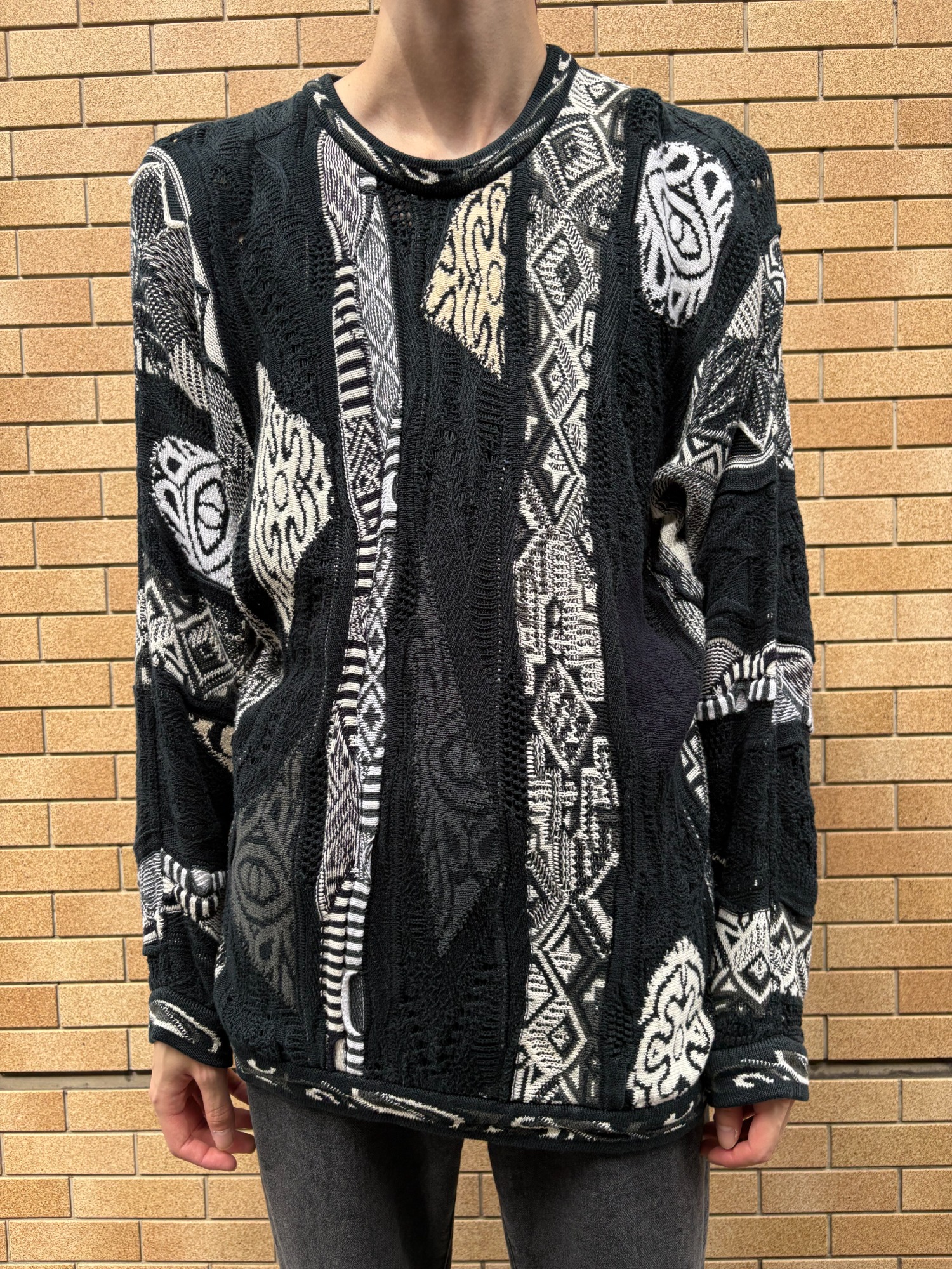 Coogi/クージー】よりヴィンテージ3Dニット2点を買取入荷いたし
