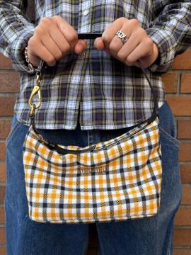 「ラグジュアリーブランドのMIU MIU 」