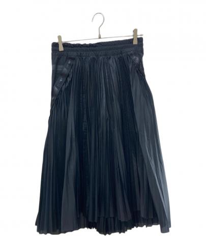 「コラボ・別注アイテムのNIKE × SACAI 」