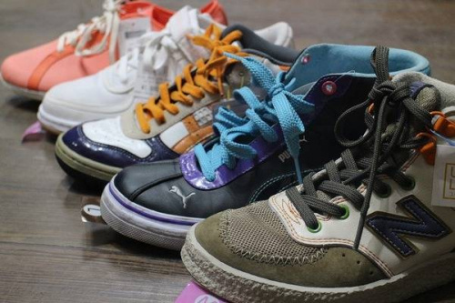 スニーカーの通年