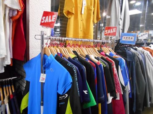 リサイクルショップの古着屋