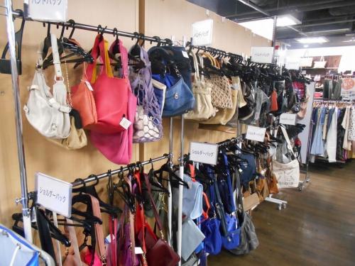古着のリサイクルショップ