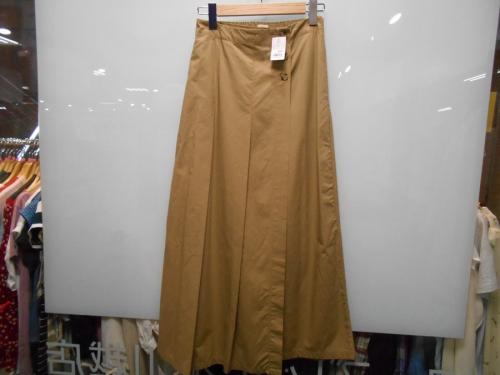 ロングスカートのワイドパンツ